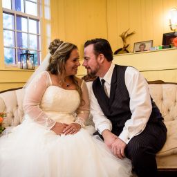 winnipeg fall wedding bride and groom Fort Gibraltar