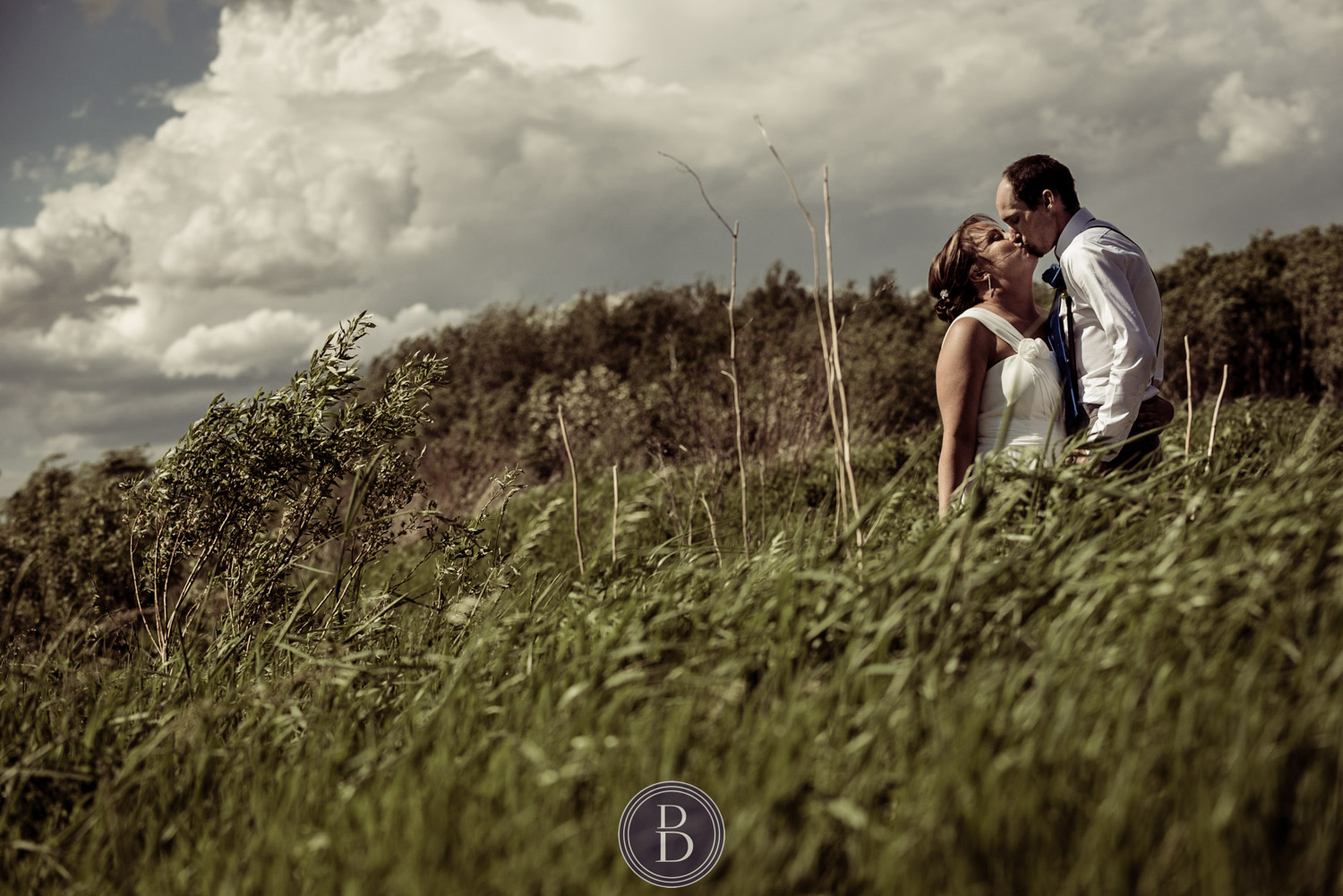 Beausejour Manitoba Wedding outdoor prairie bride groom kiss