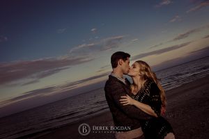 Gimli beach engagement photo session sunset kiss