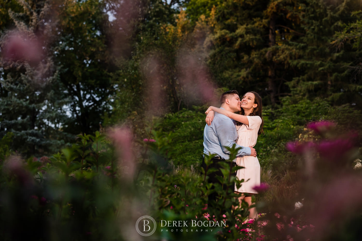 Engagement photo at Assiniboine Park by Winnipeg wedding photographer